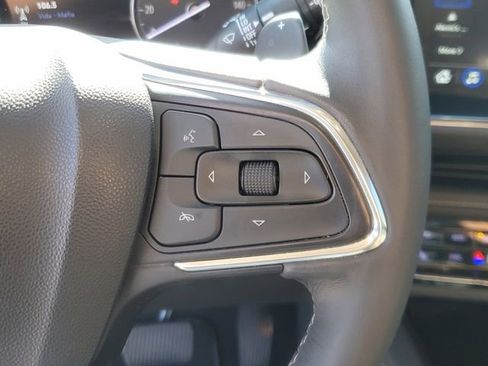 Used 2022 Buick Envision Essence w/ Safety Package image 21