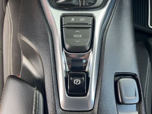 Used 2017 Chevrolet Camaro LT w/ Technology Package RWD image 29