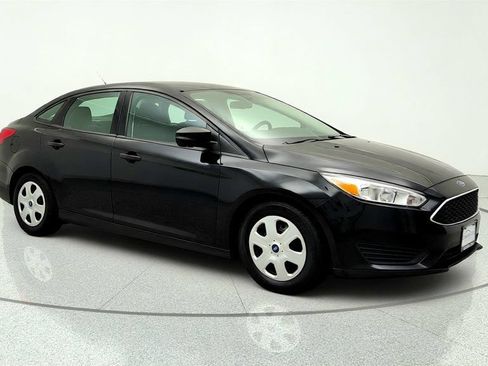Used 2016 Ford Focus S FWD image 3