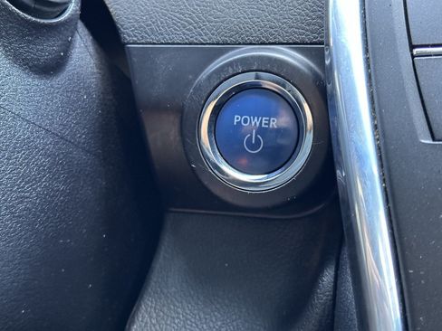 Used 2017 Toyota Camry SE FWD image 20
