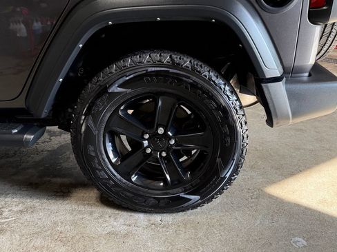 Used 2021 Jeep Wrangler Unlimited Sport AWD/4WD image 37