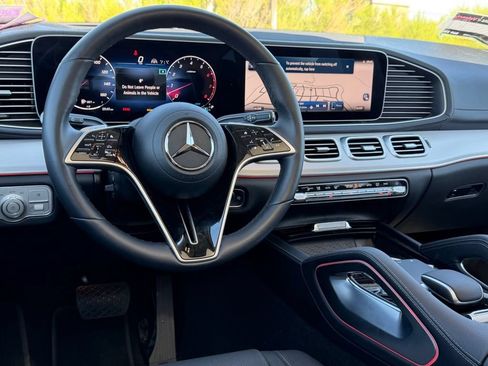 Used 2026 Mercedes-Benz GLS 450 4MATIC image 28