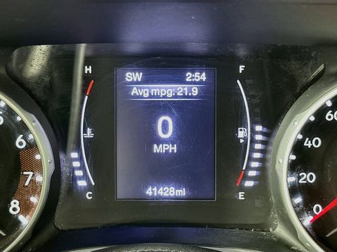 Used 2018 Jeep Compass Sport FWD image 18