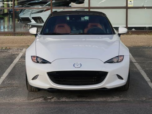 Used 2023 MAZDA MX-5 Miata Grand Touring image 2