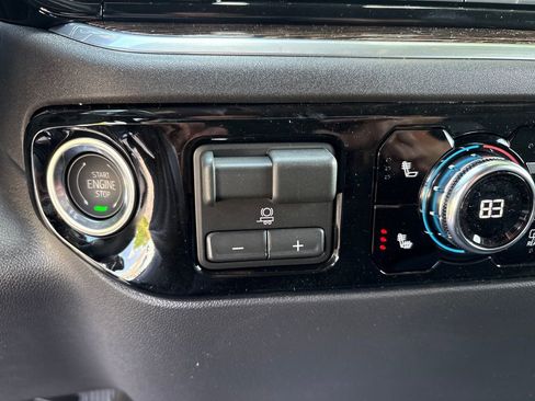 New 2026 GMC Sierra 1500 Elevation w/ X31 Off-Road Package AWD/4WD image 24