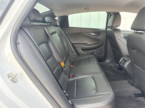 Used 2018 Chevrolet Malibu Premier image 32