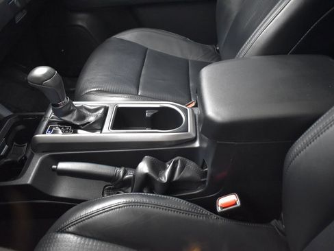 Used 2020 Toyota Tacoma Limited image 17