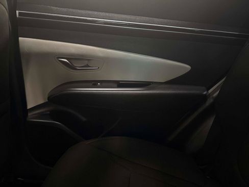 Used 2023 Hyundai Tucson SE image 15