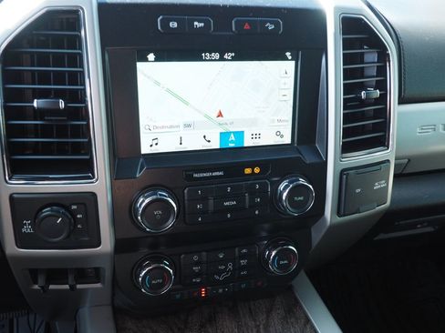 Used 2019 Ford F250 Lariat w/ Lariat Ultimate Package image 27