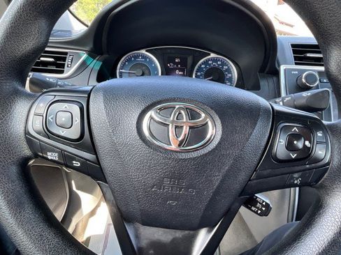Used 2016 Toyota Camry LE FWD image 10