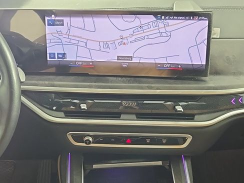 Certified 2023 BMW X7 xDrive40i w/ Executive Package image 20