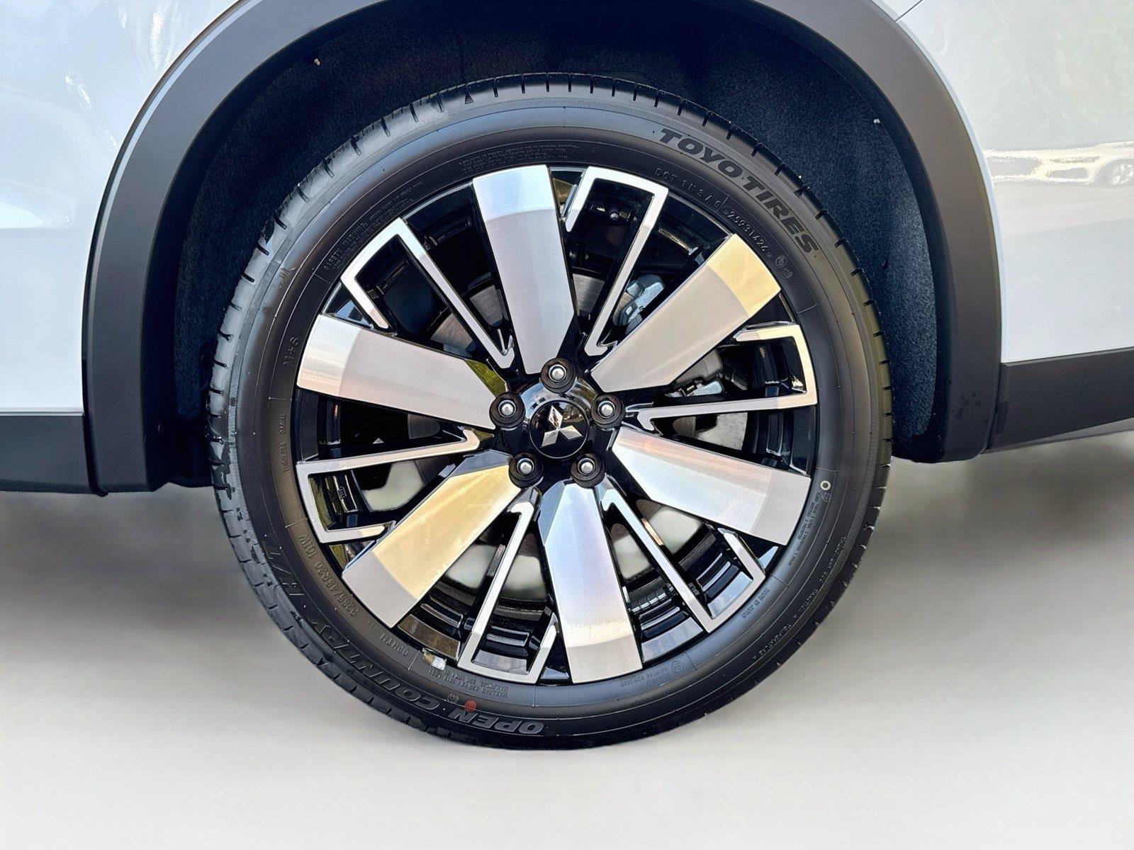 New 2026 Mitsubishi Outlander SE FWD image 34