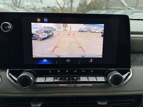 Certified 2024 Chevrolet Colorado ZR2 w/ Safety Package AWD/4WD image 23