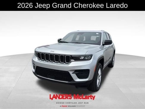 New 2026 Jeep Grand Cherokee Laredo w/ Trailer Tow Package AWD/4WD image 2