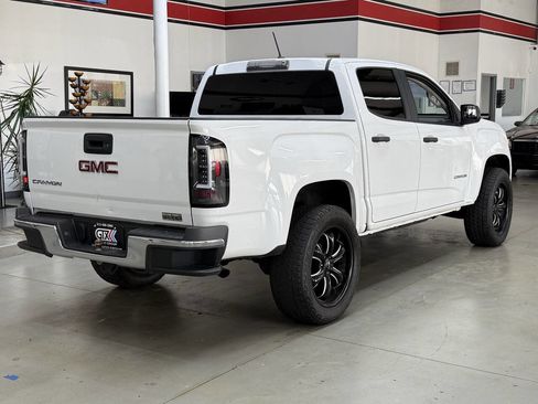 Used 2015 GMC Canyon 2WD Crew Cab image 2