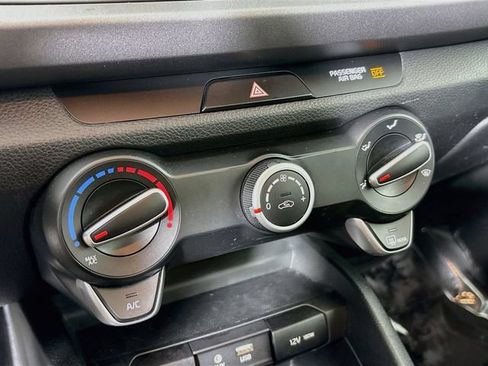 Used 2018 Kia Rio S FWD image 16