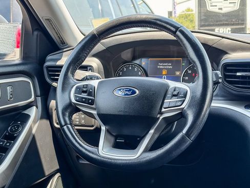 Used 2020 Ford Explorer XLT RWD image 17