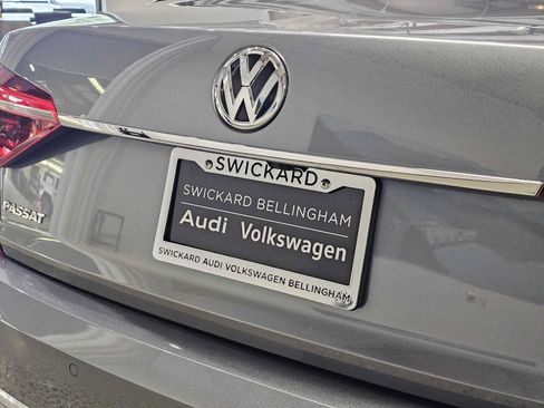 Used 2019 Volkswagen Passat 2.0T SE R-Line FWD image 14
