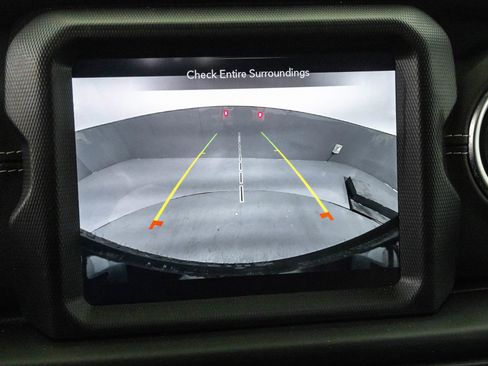 Used 2023 Jeep Wrangler Unlimited Sahara w/ Cold Weather Group image 26