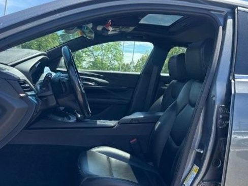 Used 2020 Cadillac CT4 Luxury w/ Sun And Sound Package RWD image 3