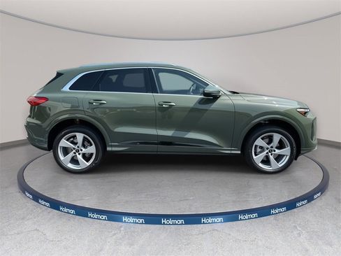 Certified 2025 Audi Q5 Premium Plus w/ Premium Plus image 3