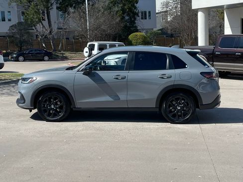 Used 2025 Honda HR-V Sport image 3