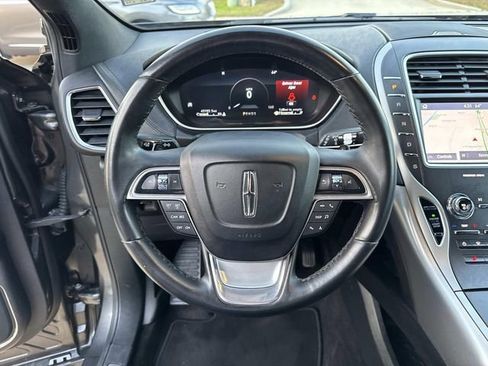 Used 2020 Lincoln Nautilus FWD w/ Equipment Group 101A image 22