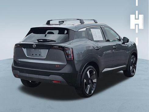 Used 2025 Nissan Kicks SR FWD image 4