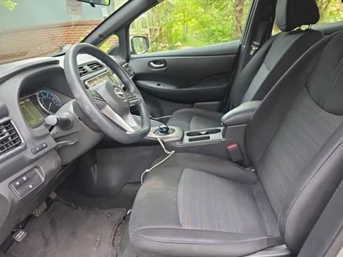 Used 2024 Nissan Leaf S FWD image 4