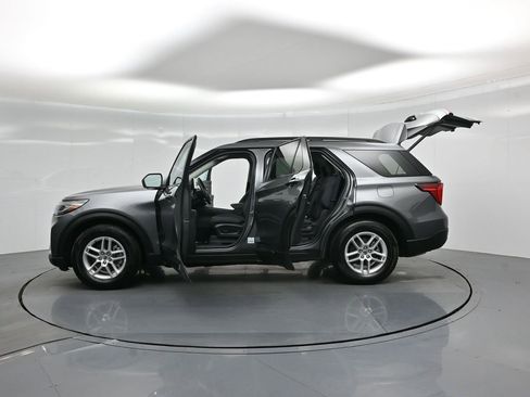Certified 2025 Ford Explorer Active image 35