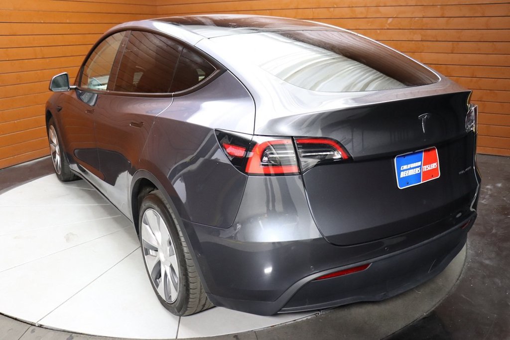 Used 2023 Tesla Model Y Long Range AWD/4WD image 9