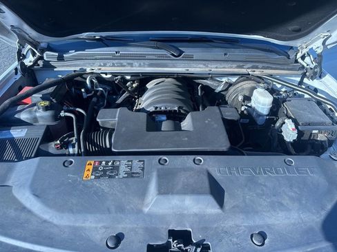 Certified 2019 Chevrolet Tahoe LT w/ Luxury Package image 17