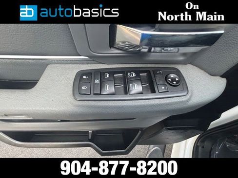 Used 2020 RAM 1500 Classic SLT AWD/4WD image 24