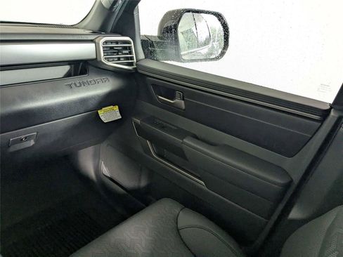 Used 2025 Toyota Tundra SR5 w/ SR5 Premium Package AWD/4WD image 39