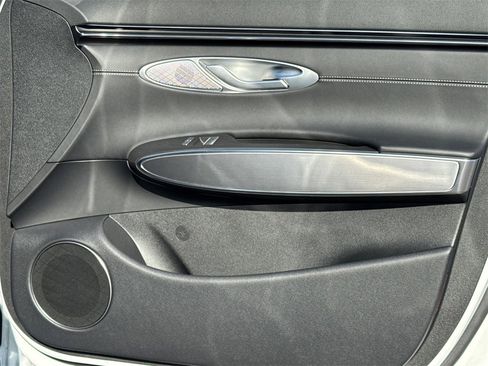 New 2026 Genesis GV70 2.5T Select image 14