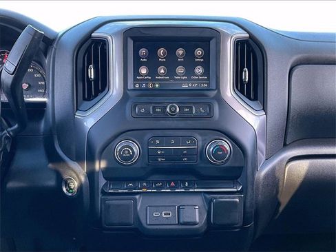 Used 2022 Chevrolet Silverado 1500 Custom image 17