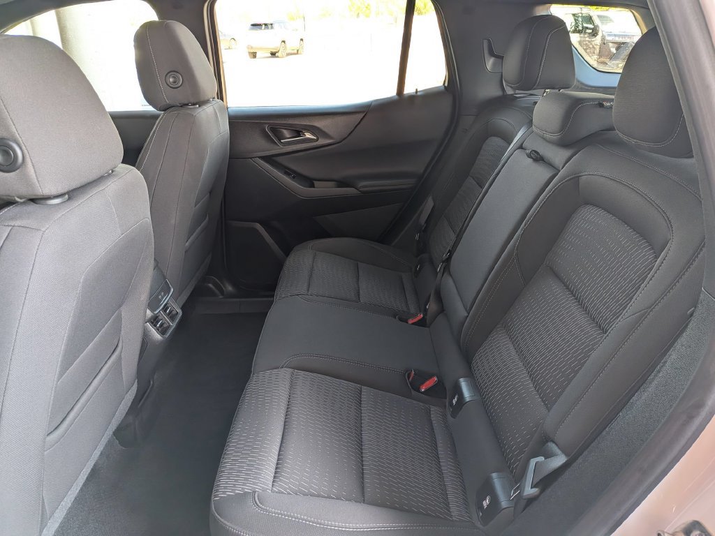 Used 2025 Chevrolet Equinox LT AWD/4WD image 27