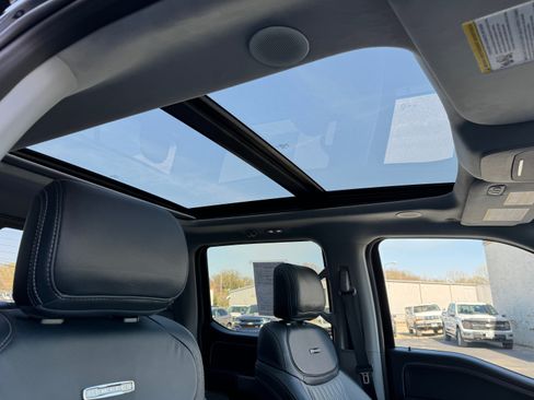 Used 2022 Ford F150 Limited image 29