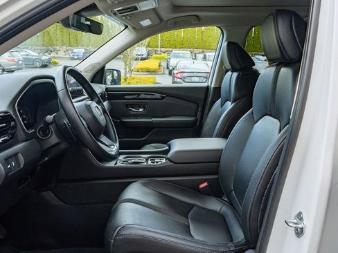 Certified 2023 Honda Pilot Touring image 31
