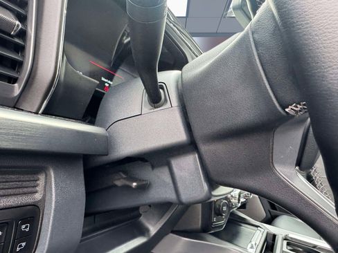 Used 2025 Ford F250 Lariat w/ Black Appearance Package image 28