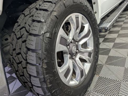 Used 2021 RAM 1500 Limited image 9