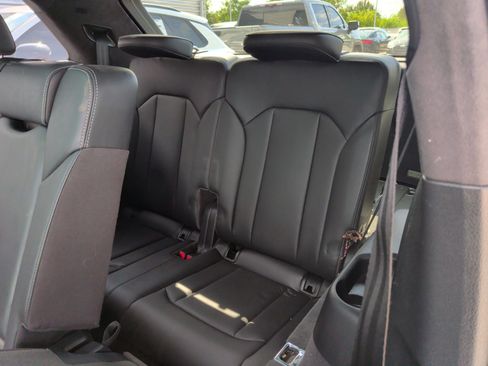 Used 2021 Audi SQ7 Prestige AWD/4WD image 31
