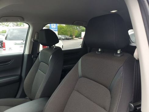 Used 2025 Honda CR-V LX image 16