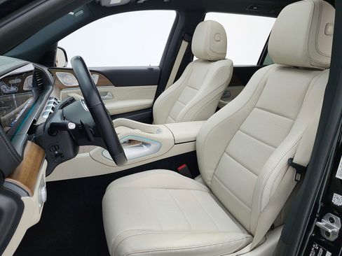 Certified 2023 Mercedes-Benz GLS 450 4MATIC image 13