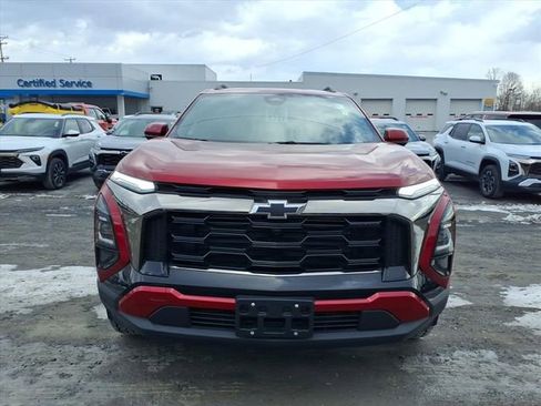 New 2026 Chevrolet Equinox ACTIV w/ LPO, Floor Liner Package AWD/4WD image 2