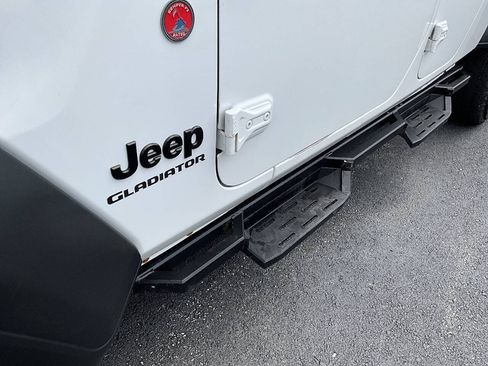 Used 2020 Jeep Gladiator Sport w/ Quick Order Package 23S AWD/4WD image 33