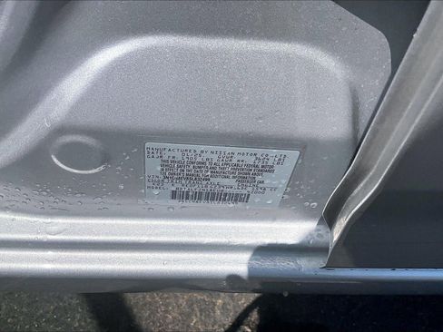 Used 2025 Nissan Versa SV FWD image 32
