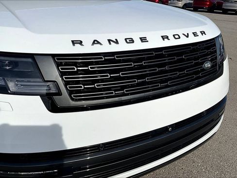 Certified 2025 Land Rover Range Rover Long Wheelbase SE AWD/4WD image 30