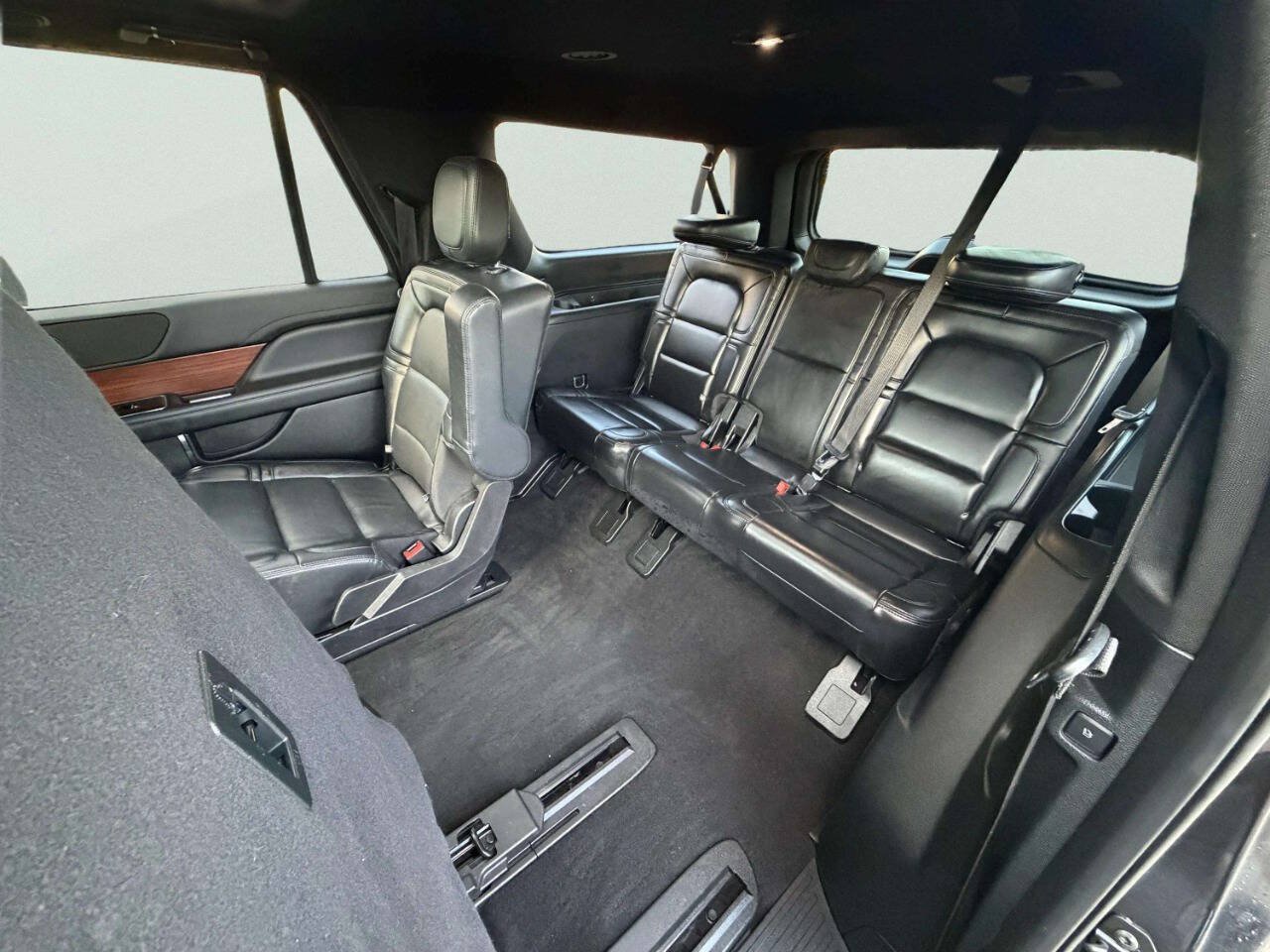 Used 2020 Lincoln Navigator L Reserve AWD/4WD image 22
