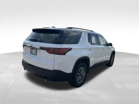 Used 2022 Chevrolet Traverse LT FWD image 3